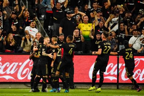 LAFC beats LA Galaxy 5-3 in MLS Cup playoff El Trafico - Los Angeles Times