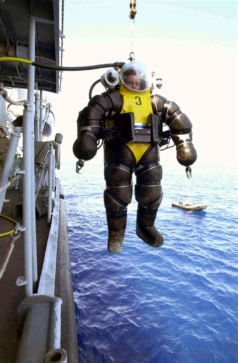 Atmospheric diving suit, Diving suit, Diving