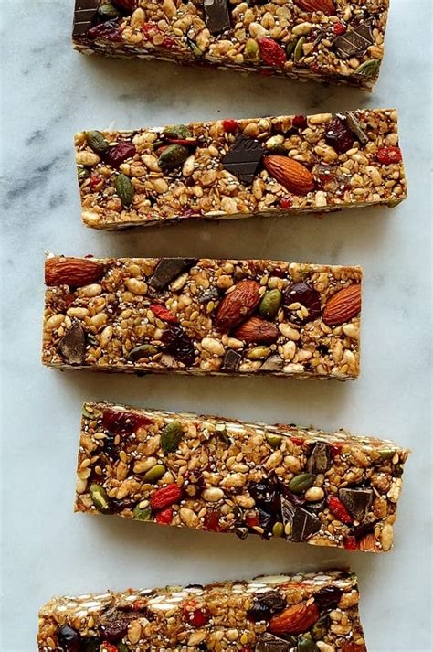 No-Bake Superfood Granola Bars - Domestic Gothess