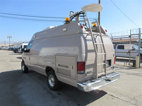 Ford Econoline | Studio Picture Vehicles