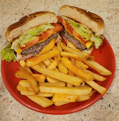 Cheeseburger and fries, 425 calories : r/1200isplenty