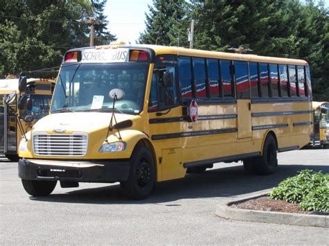 2009 Freightliner Thomas Saf-T-Liner C2 77 Passenger School Bus ...