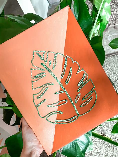 Monstera Deliciosa leaf embroidery on canvas #art Painting Art Projects ...