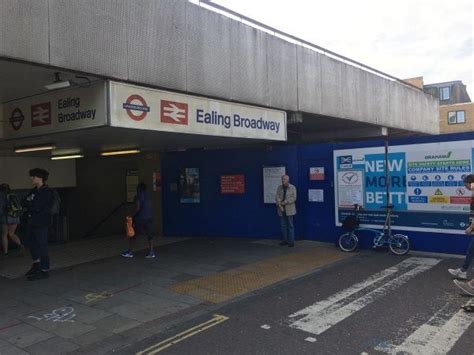 Map of Ealing Broadway station, London