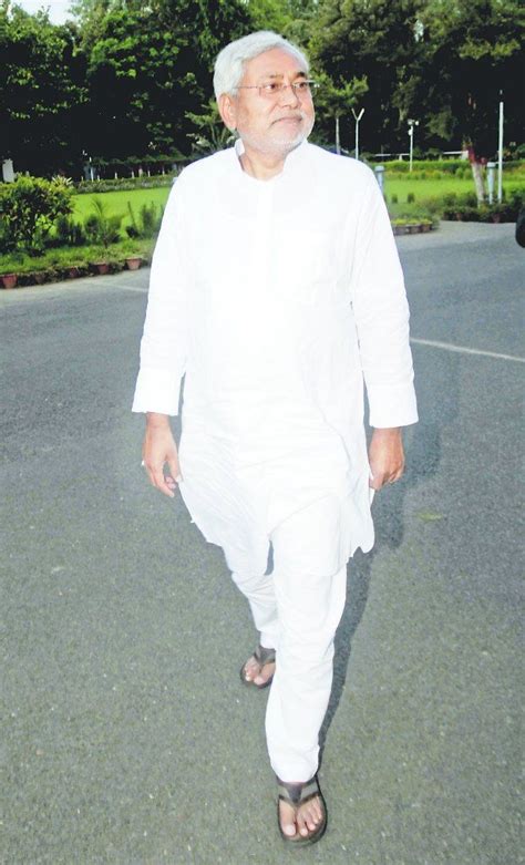 Nitish Kumar (Politician) Age, Caste, Wife, Family, Biography » StarsUnfolded