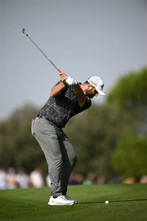 Jon Rahm swing sequence - Worldwide Golf