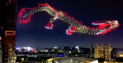 Amazing 1,500 Drone Dragon Takes Flight To Celebrate Dragon Boat ...