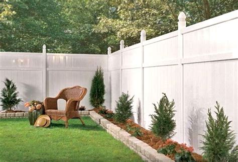 What Type of Fencing Is Best for the Garden? | Backyard landscaping ...