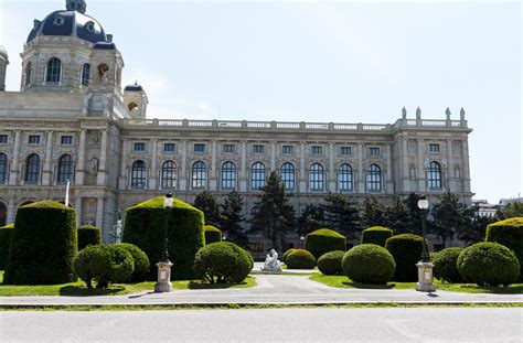 Natural History Museum, Vienna 12273274 Stock Photo at Vecteezy