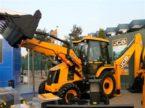 JCB India Powers Ahead - DriveSpark News