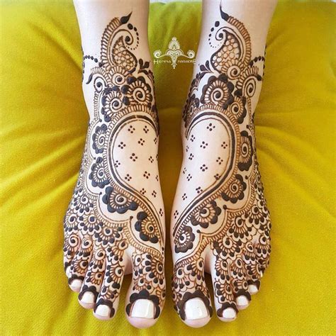 21 Simple Foot Mehndi Design That Are Perfect For Brides-To-Be