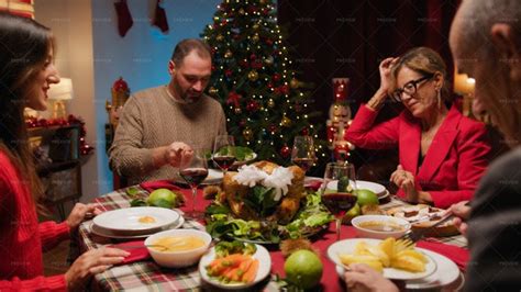 Thanksgiving Dinner With The Family - Stock Photos | Motion Array