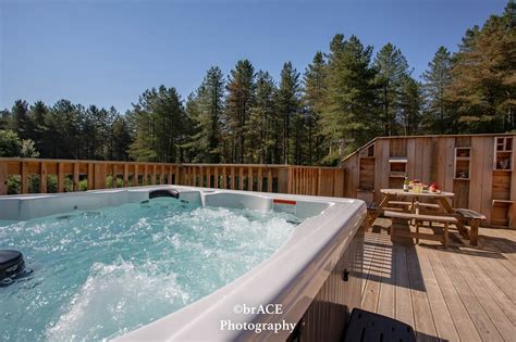 Log Cabin Forest Of Dean With Hot Tub – Cabin Photos Collections