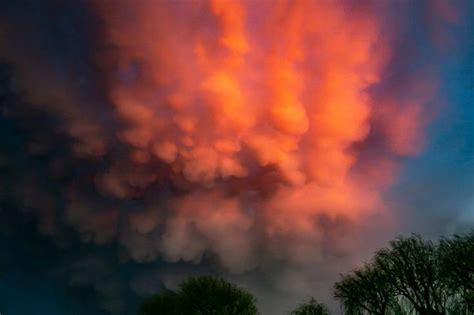 What caused incredible red thunderstorm clouds to descend on Sussex The ...