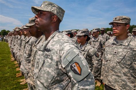 DVIDS - Images - New Jersey National Guard Soldiers bid farewell [Image 9 of 12]