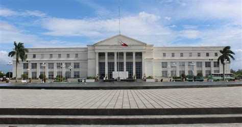 Lakbyahero: Instashots: Bacolod City Hall