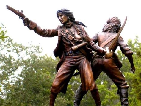 Anne Bonny and Mary Read Bronze Statue, Bahamas | Pirate woman, Pirates ...