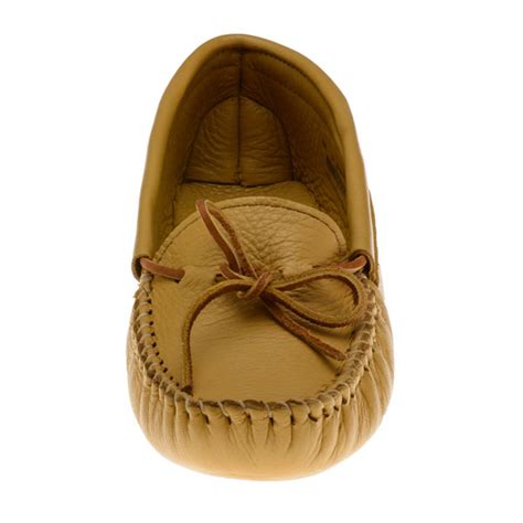 Minnetonka Moccasins 816 - Men's Deerskin Softsole Moccasin - Natural