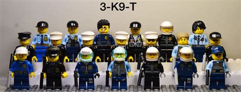 Lego Police Minifigures Lot of 5 Swat Random w/ Weapons Town City Badge Crime | eBay