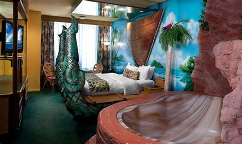 I want to stay at a themed room, like the Polynesian-Theme room at the ...