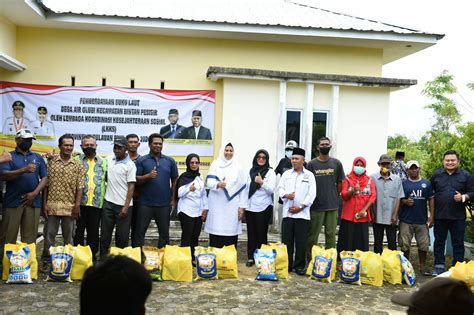 Dewi Ansar Silaturahmi dan Jalin Tali Asih Bersama Masyarakat Desa Air Glubi