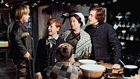 Scrooge (Albert Finney) Behind-the-Scenes: UNUSED Cratchit Family Song! (1970 Leslie Bricusse ...