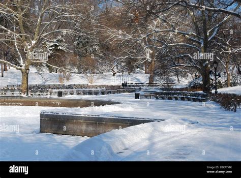 Snow in Central Park in Manhattan, New York, United States Stock Photo ...