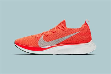 Nike Vaporfly 4% Flyknit Detailed Look | Hypebeast