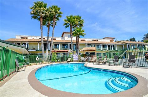 Avis et photos de la piscine de l'Bay Front Inn - Tripadvisor