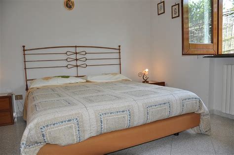 BED & BREAKFAST BED AND LEMONS - Prices & B&B Reviews (Piano di ...