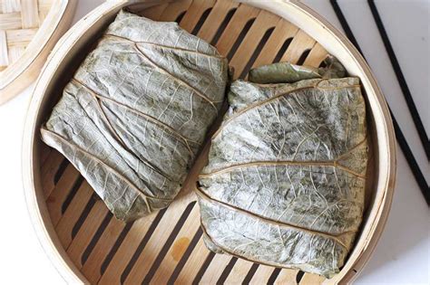 Vegan 'Luo Mai Gai' - Steamed Sticky Rice in Lotus Leaf Dim Sum | East Meets Kitchen