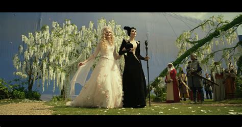 Elle Fanning Aurora Wedding Dress Maleficent 2 - k-Music