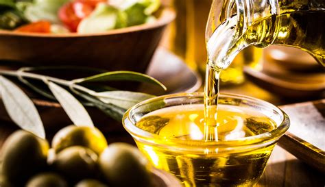 6 Cooking Oils You Can Use on Your Skin - Puristry