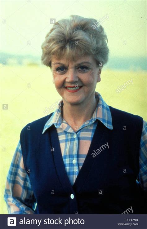 Angela Lansbury as Jessica Fletcher - Murder, She Wrote photo (40141375) - fanpop