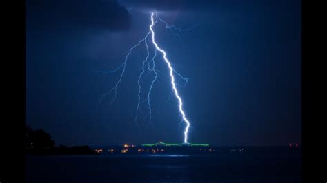 Lightning strikes in super slow motion - Part 1 - YouTube