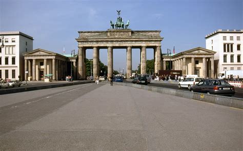 Download brandenburg gate berlin 4k wallpapers Wallpaper - GetWalls.io