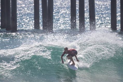 Griffin Colapinto Surfing in the Vans US Open of Surfing 2018 Editorial ...