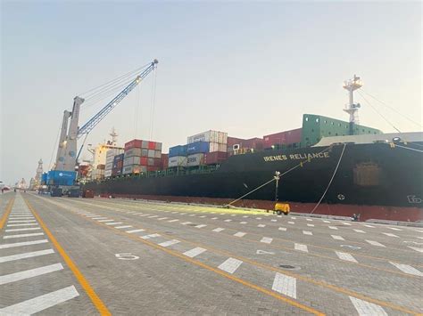 Duqm Port receives shipment from one of world's shipping giants - Times ...