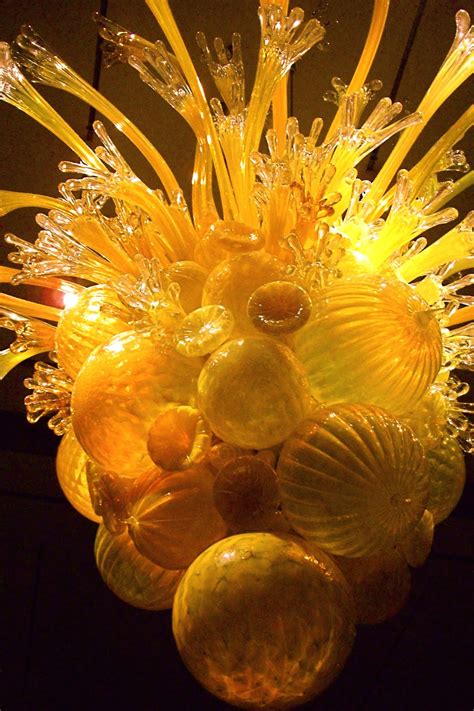 Ms. Moffatt: Dale Chihuly Art Glass Sculpture