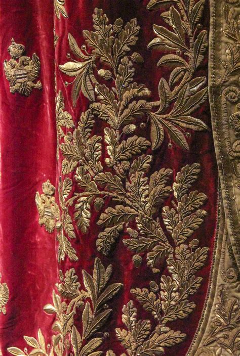 Mantle of the Austrian Emperor | Gold work embroidery, Embroidery designs fashion, Couture ...