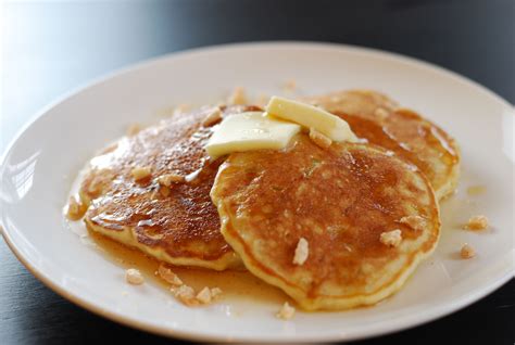 Melted Ice Cream Banana Pancakes | Get in my Mouf