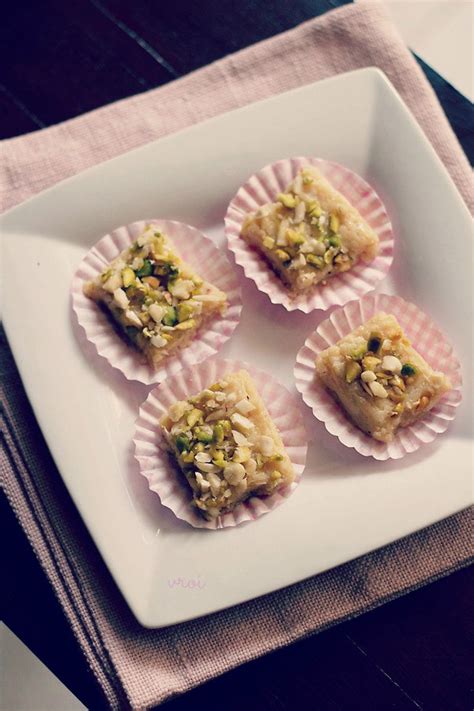 paneer barfi recipe, how to make paneer barfi | paneer burfi recipe