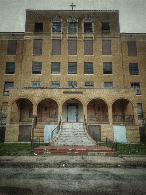 Hospice Of Virginia Retreat Hospital: Abandoned Hospitals In Dallas