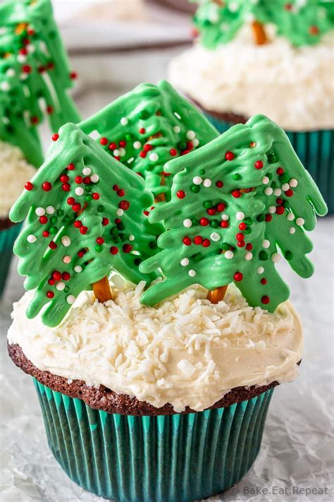 Christmas Tree Cupcakes - Bake. Eat. Repeat.