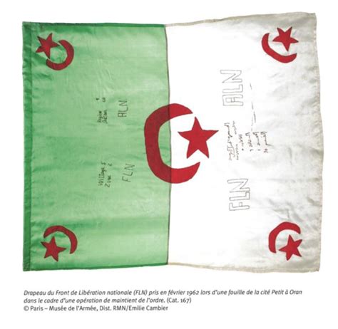 FLN flag seized by French authorities in la cité Petit, Oran (1962) : r ...