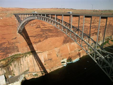 File:GlenCanyonDamBridge108.jpg - HighestBridges.com