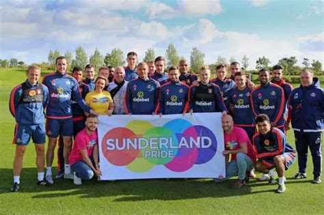 Sunderland AFC players and staff show their support for Sunderland ...