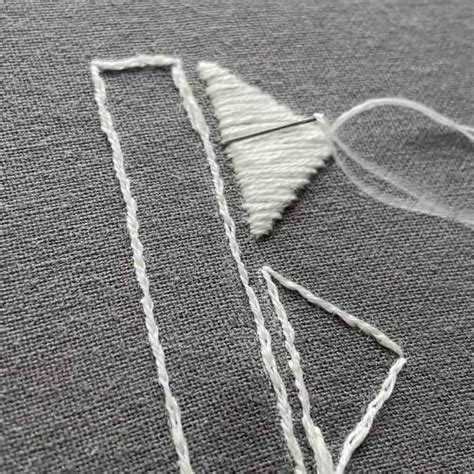 How To Embroider Letters: Stem & Satin Stitch - Makenstitch