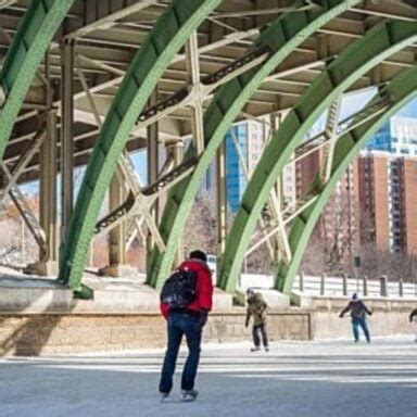 7 Best Spots for Public Skating in Ottawa - Life As It Is