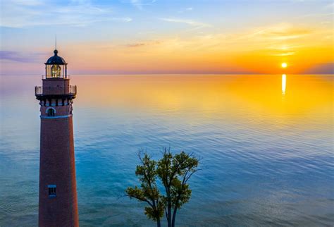 Lake Michigan Lighthouses You Can Climb | Shelly Lighting